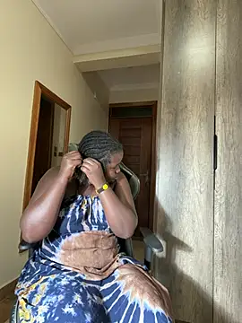 melaninglasskin stripchat live cam model