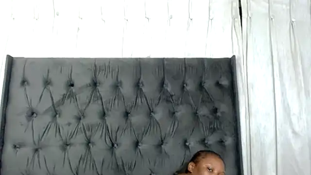 Blonde112 stripchat live cam model