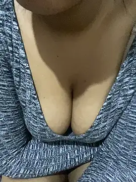 -LONA- stripchat live cam model