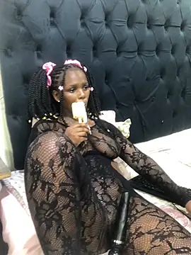 Red_Fruit stripchat live cam model