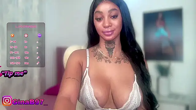 GinnaBolton stripchat live cam model