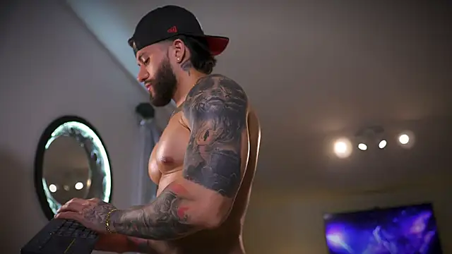 Frank_Farrell stripchat live cam model