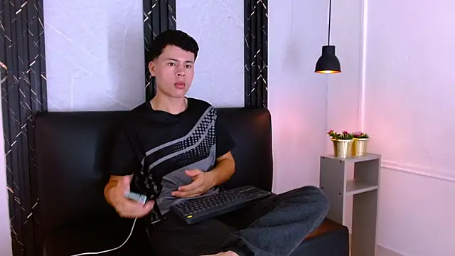 Ethan_Brooks_ stripchat live cam model