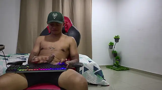 derekblaze stripchat live cam model