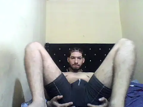 risayfallow stripchat live cam model