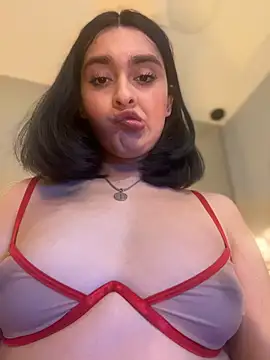 MiahWindsor stripchat live cam model