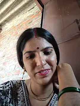 Riya_jaan12 stripchat live cam model