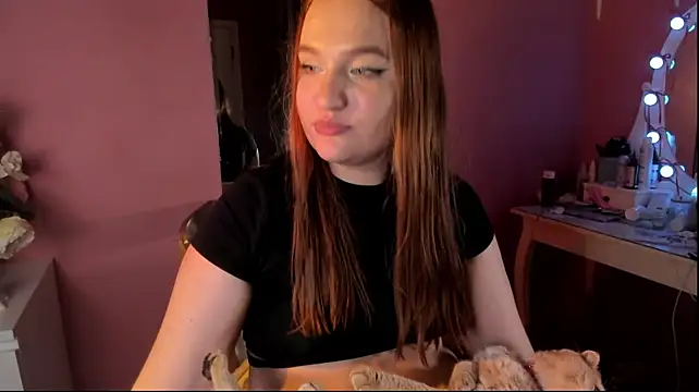 CarolineLovers stripchat live cam model