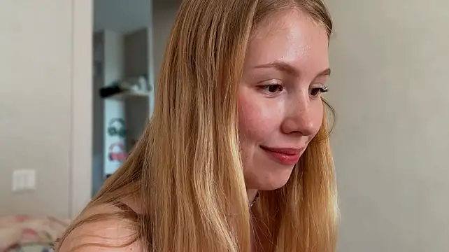 HoneyAudrey stripchat live cam model