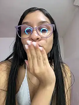Danaeluxe stripchat live cam model