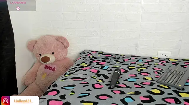 HaileyDuke stripchat live cam model