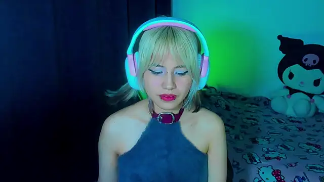 Akane-Mou stripchat live cam model