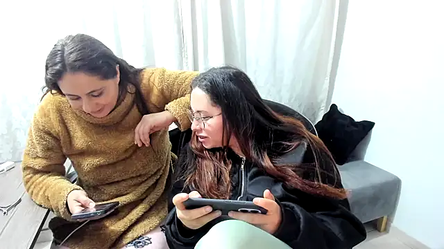 _girls_on_fire_ stripchat live cam model