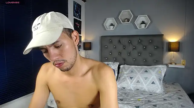 xxx_thesupercum_ stripchat live cam model