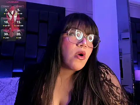 VeroWilde stripchat live cam model