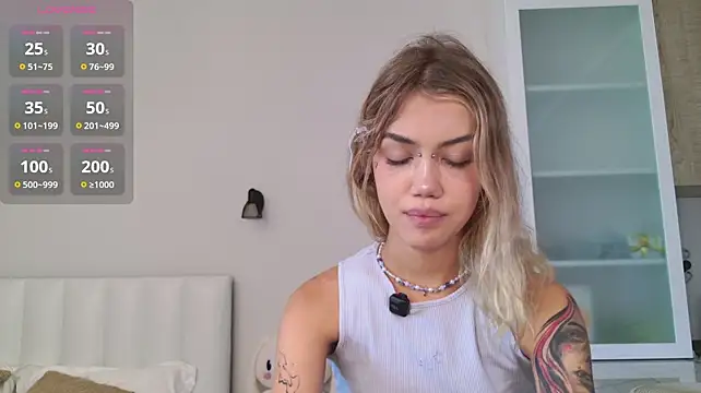Mia_Delvane stripchat live cam model