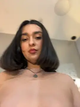 MiahWindsor stripchat live cam model