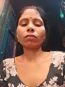 Kajal-Mehra stripchat live cam model