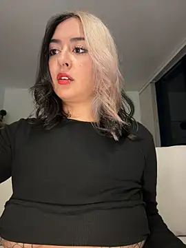 Rae_Lil_White stripchat live cam model
