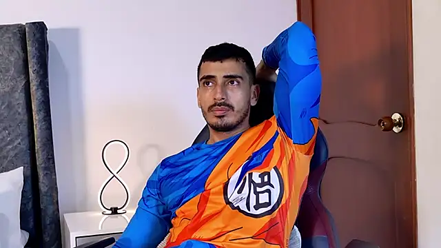 muscle_ares stripchat live cam model