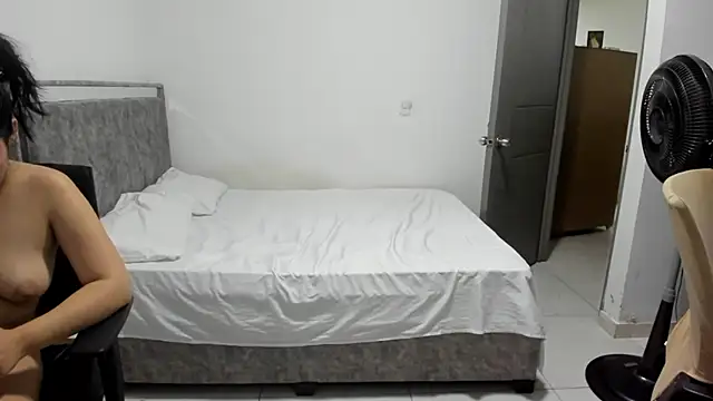 amaliacorzo stripchat live cam model