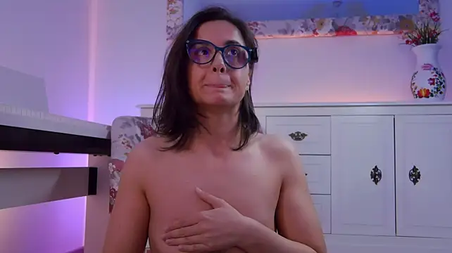 SophieeRain stripchat live cam model