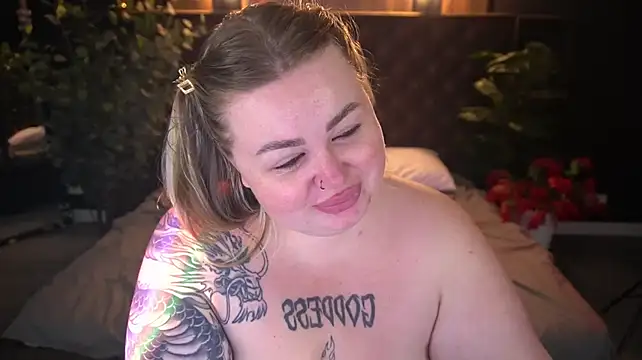ZaraReignn stripchat live cam model