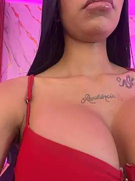 Tiffanny stripchat live cam model