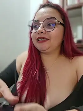 CURVY-HORNY stripchat live cam model