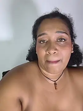 Yera_brown69 stripchat live cam model