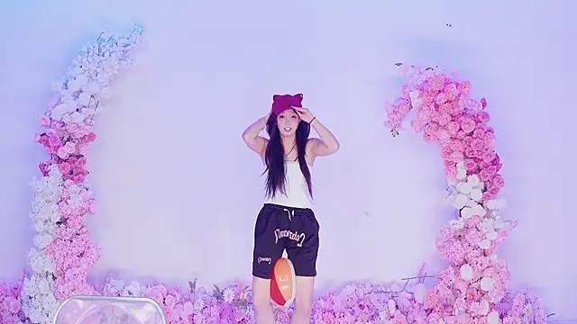Luckygirls-339 stripchat live cam model