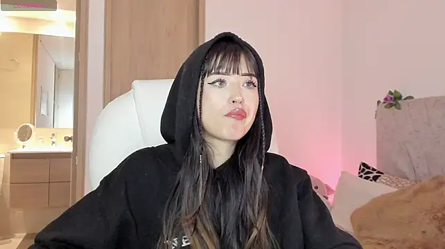 IIVY_KUSH stripchat live cam model