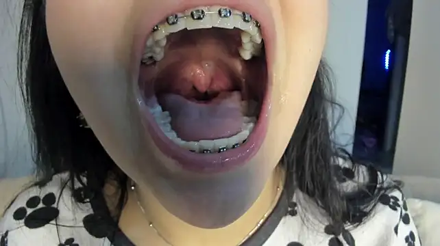 rudyhlowes stripchat live cam model