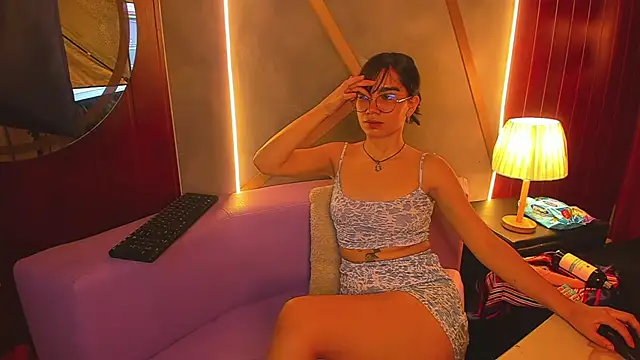 CristyMorgan stripchat live cam model