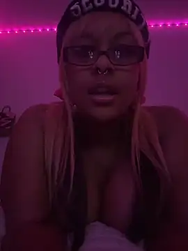 nintendhoe stripchat live cam model