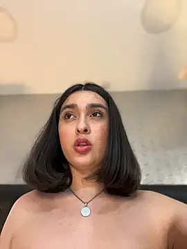 MiahWindsor stripchat live cam model