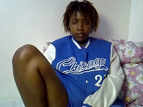 Darkcherryberry stripchat live cam model