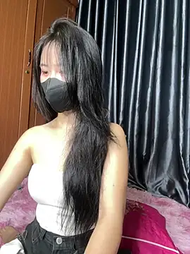 Luccie86 stripchat live cam model