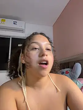 Shara_dreams stripchat live cam model