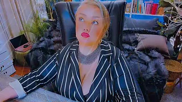 Listen2Etername stripchat live cam model