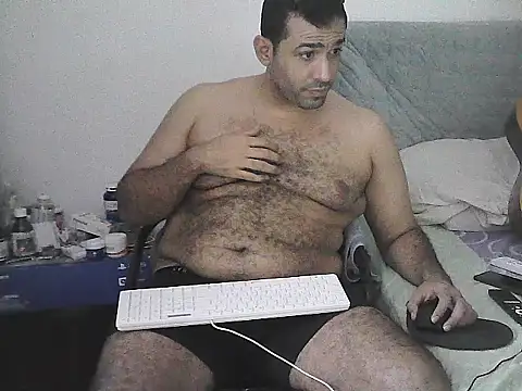 alphalatinobearx stripchat live cam model