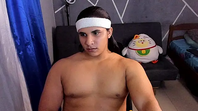 latinboyfit stripchat live cam model