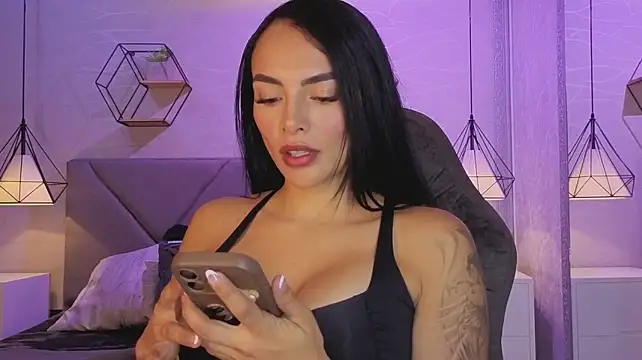 brendasweet10 stripchat live cam model