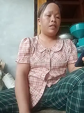 pm2002a stripchat live cam model