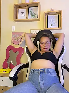 carolagomezz stripchat live cam model