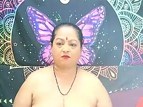 matureindian stripchat live cam model