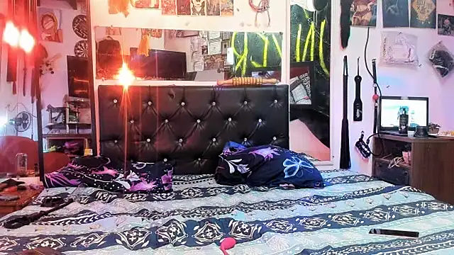 6_Romantic_9 stripchat live cam model