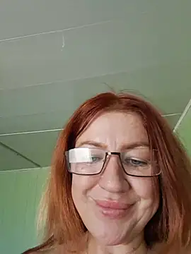 KiraXTender stripchat live cam model