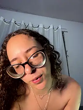 Anamyst stripchat live cam model