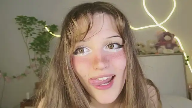 KamiKiss stripchat live cam model
